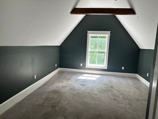 Empty room, Interior, Wooden Beams