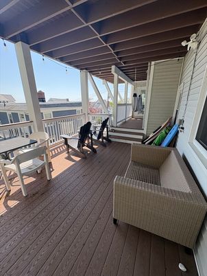 Exterior, Wood Texture Flooring