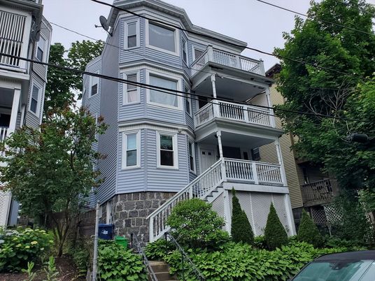 Exterior, Facade, Queen Anne Victorian