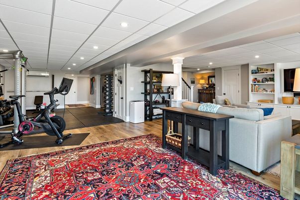 Fitness Equipment, Interior, Recessed Lighting, Wood Texture Flooring