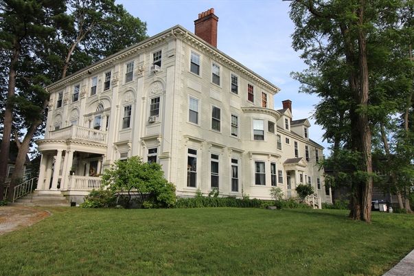 Backyard, Exterior, Facade, Chicago School