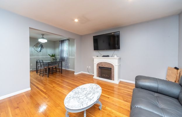 Dining room, Fireplace, Interior, Recessed Lighting, Wood Texture Flooring