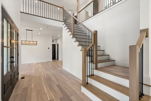 Interior, Pendant Lights, Recessed Lighting, Wood Texture Flooring