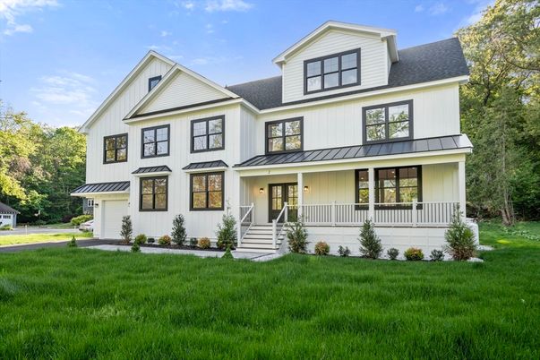 Attached, Exterior, Facade, Farmhouse