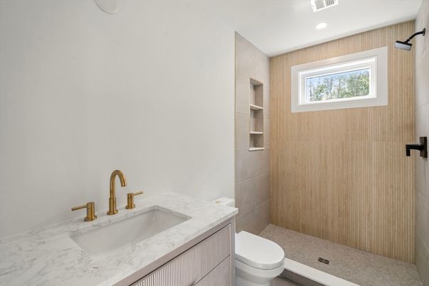 Bathroom, Interior, Recessed Lighting