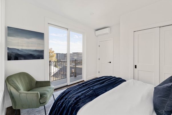 Bedroom, Interior, Water