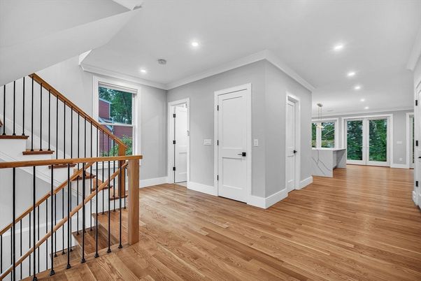 Interior, Recessed Lighting, Wood Texture Flooring