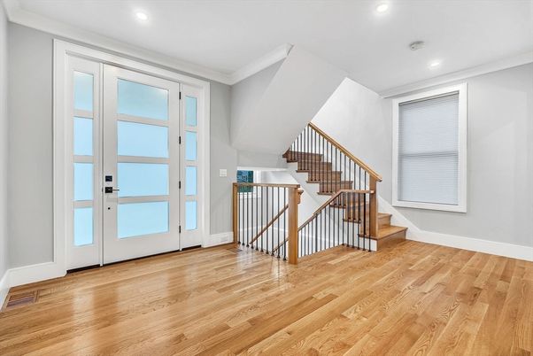 Interior, Recessed Lighting, Wood Texture Flooring