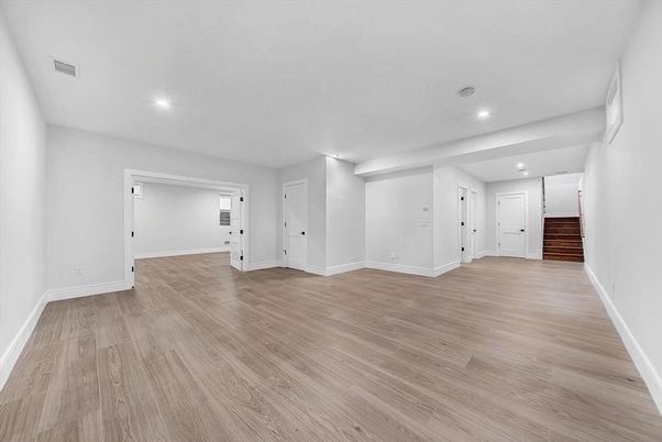 Empty room, Interior, Recessed Lighting, Wood Texture Flooring