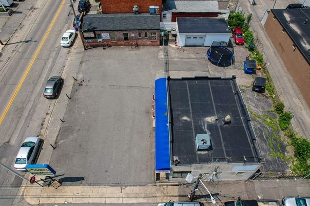 Exterior, Drone