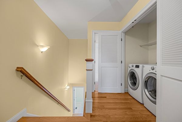Interior, Utility Closets, Washer, Wood Texture Flooring