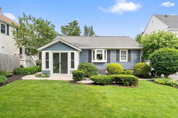 Backyard, Exterior, Facade, Cape Cod