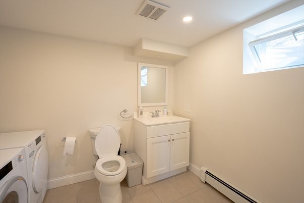 Bathroom, Interior, Recessed Lighting, Washer