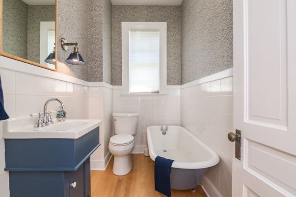 Bathroom, Dual Sink Vanities, Interior, Wood Texture Flooring