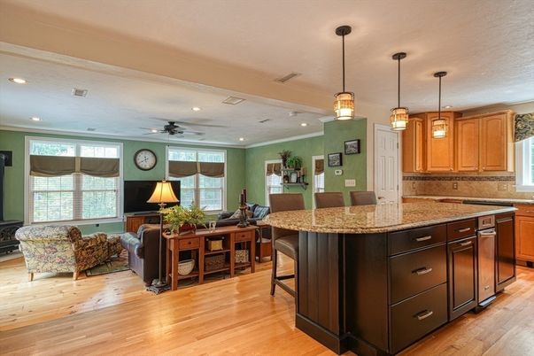 Interior, Kitchen, Living room, Pendant Lights, Recessed Lighting, Wood Texture Flooring