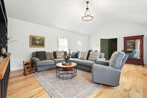 Interior, Living room, Pendant Lights, Wood Texture Flooring