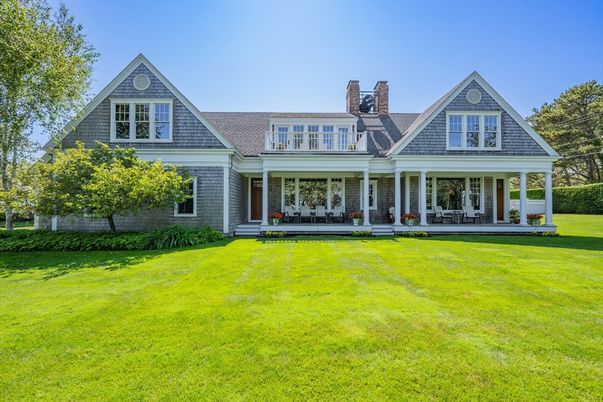Backyard, Exterior, Facade, Farmhouse