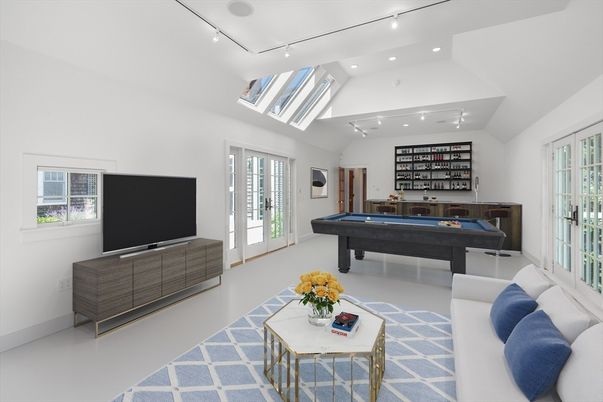 Billiard Table, Game Room, Interior, Living room, Recessed Lighting