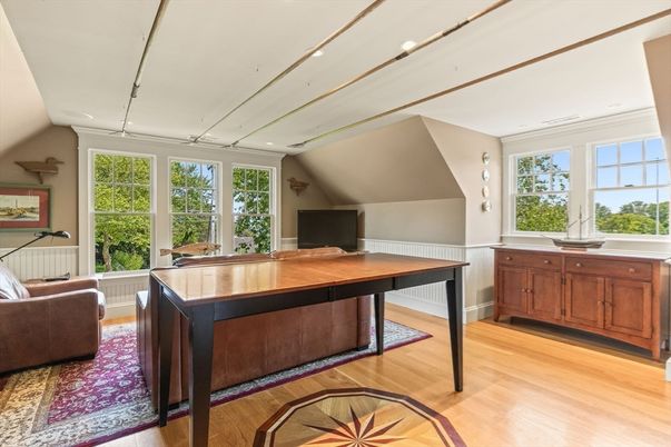 Home Office, Interior, Recessed Lighting, Wood Texture Flooring