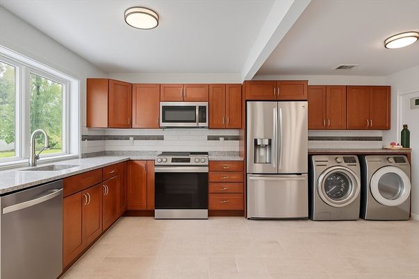Interior, Kitchen, Recessed Lighting, Stainless Steel Appliances, Washer