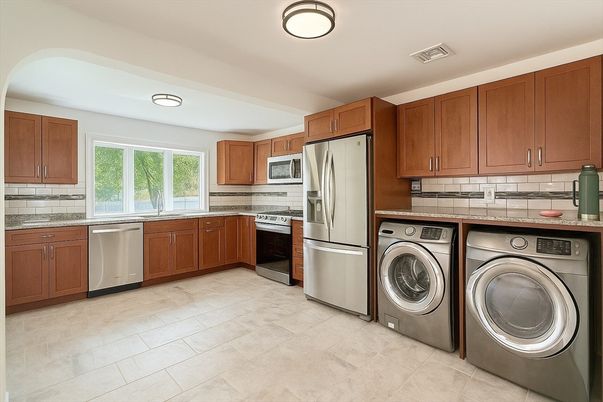Interior, Kitchen, Recessed Lighting, Stainless Steel Appliances, Washer