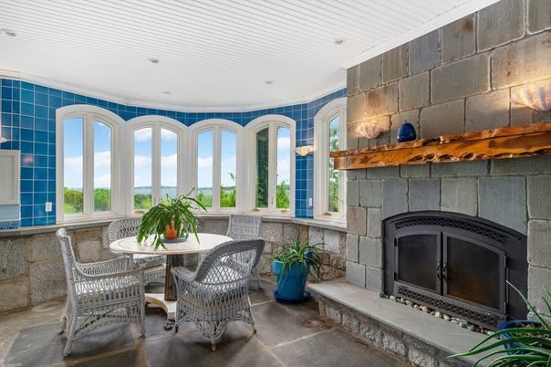 Fireplace, Interior, Recessed Lighting, Water