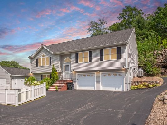 Attached, Exterior, Facade, Raised Ranch
