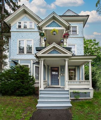 Exterior, Facade, Queen Anne Victorian
