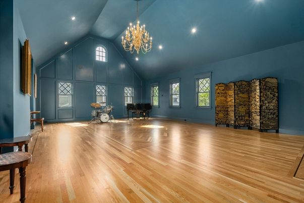 Chandelier, Interior, Recessed Lighting, Wood Texture Flooring