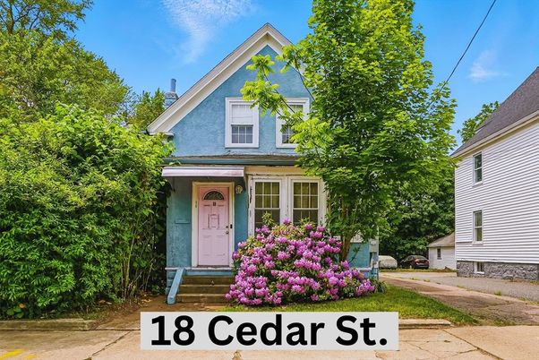 Exterior, Facade, Queen Anne Victorian