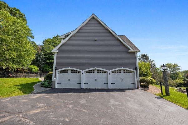 Detached Garage, Exterior