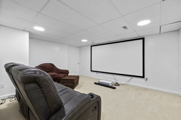 Interior, Projection Screen, Recessed Lighting, Theatre Room