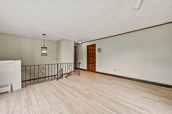 Interior, Pendant Lights, Wood Texture Flooring