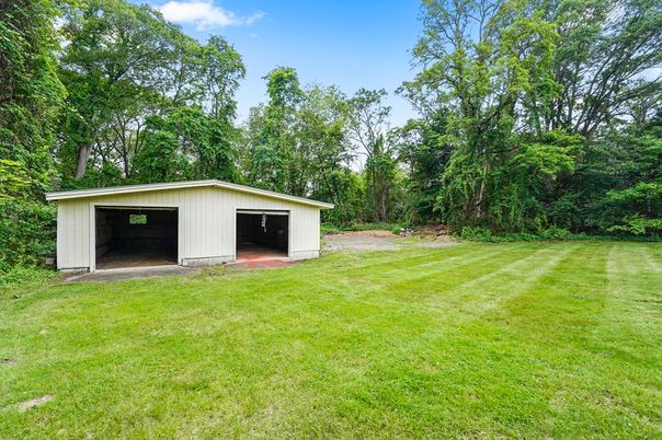 Backyard, Detached Garage, Exterior