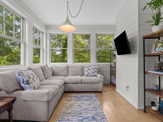 Interior, Living room, Pendant Lights, Sun Room, Wood Texture Flooring