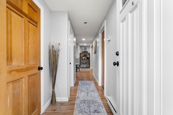 Interior, Recessed Lighting, Wood Texture Flooring
