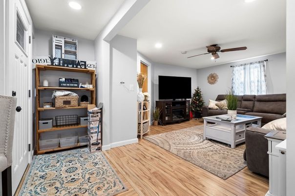 Interior, Living room, Recessed Lighting, Wood Texture Flooring