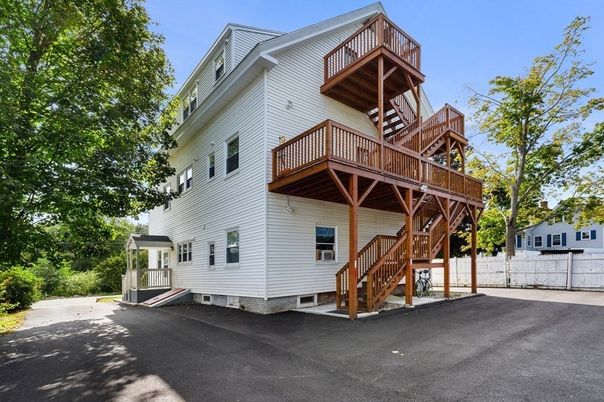 Detached Garage, Exterior