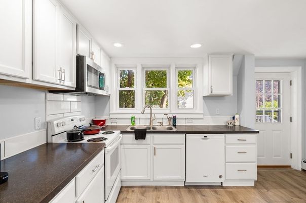 Interior, Kitchen, Recessed Lighting, Wood Texture Flooring