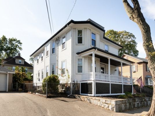 Detached Garage, Exterior, Facade, Queen Anne Victorian