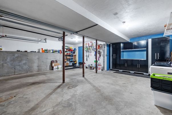 Garage, Interior