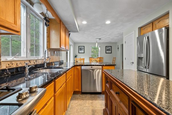 Dining room, Interior, Kitchen, Pendant Lights, Recessed Lighting, Stainless Steel Appliances
