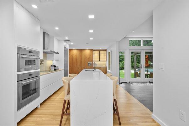 Dining room, Interior, Kitchen, Recessed Lighting, Wood Texture Flooring