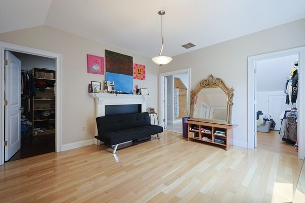 Interior, Pendant Lights, Wood Texture Flooring