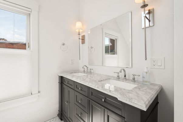 Bathroom, Dual Sink Vanities, Interior