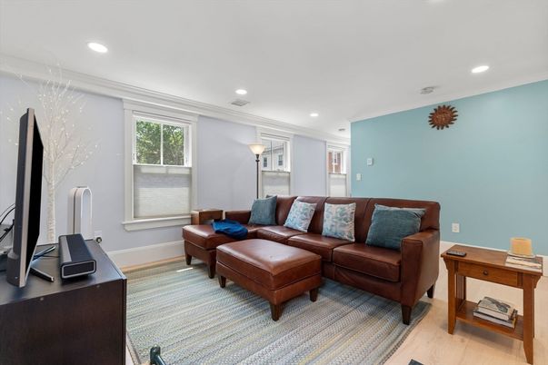 Interior, Living room, Recessed Lighting, Wood Texture Flooring