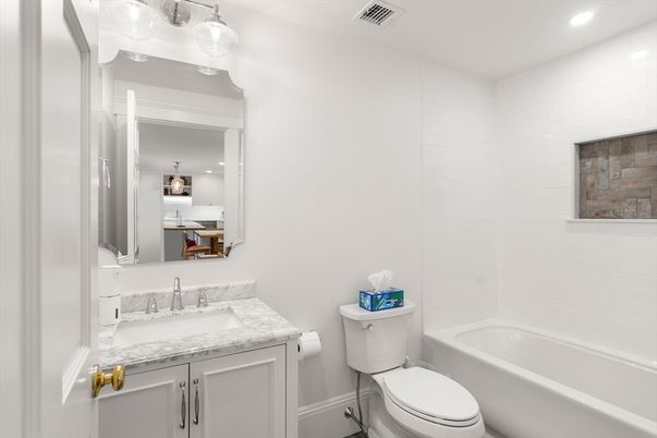 Bathroom, Interior, Pendant Lights, Recessed Lighting