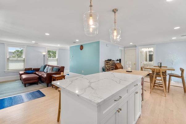 Dining room, Interior, Living room, Pendant Lights, Recessed Lighting, Wood Texture Flooring