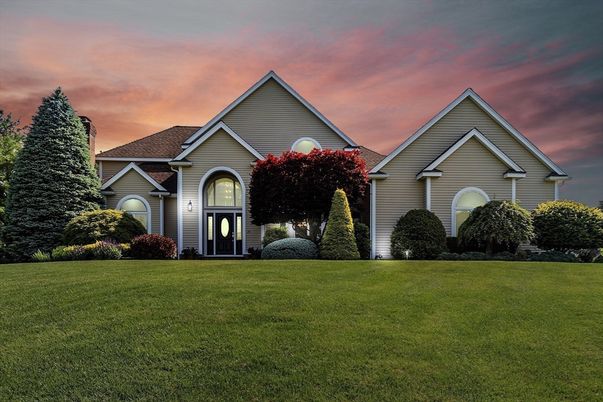 Backyard, Exterior, Facade, Farmhouse