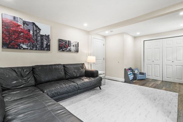 Interior, Living room, Recessed Lighting, Wood Texture Flooring